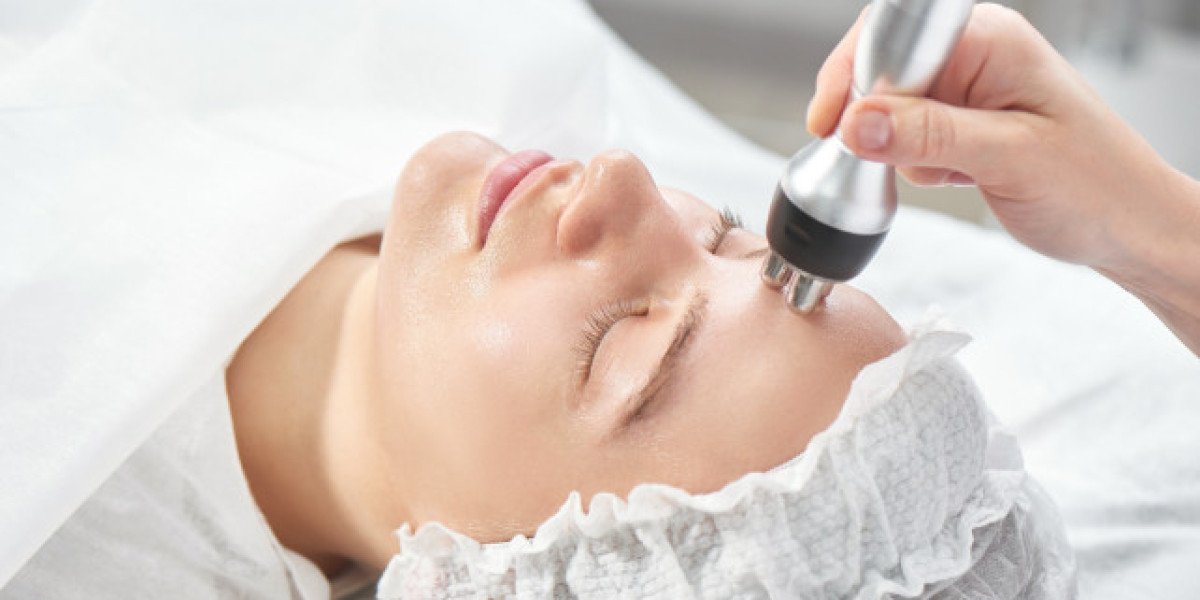 Dermal Fillers in Dubai for Enhanced Facial Volume